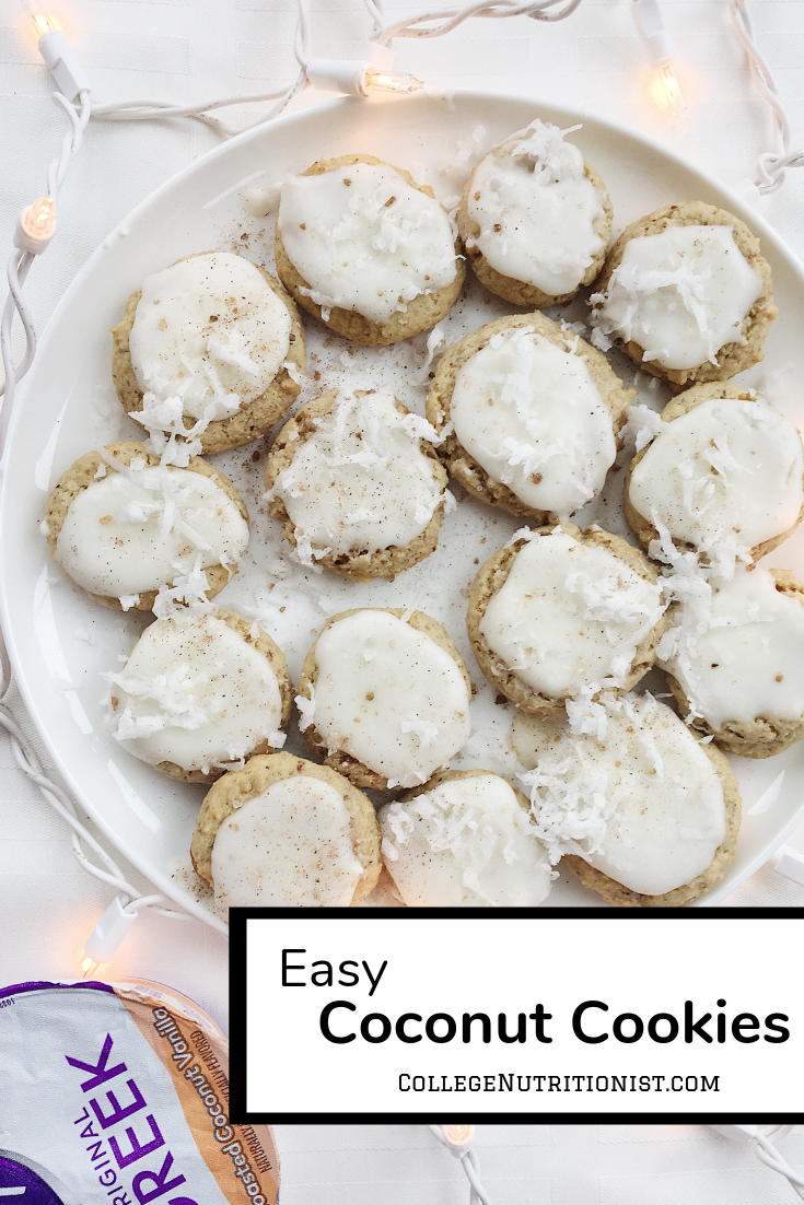 Coconut cookies with coconut icing made with yogurt